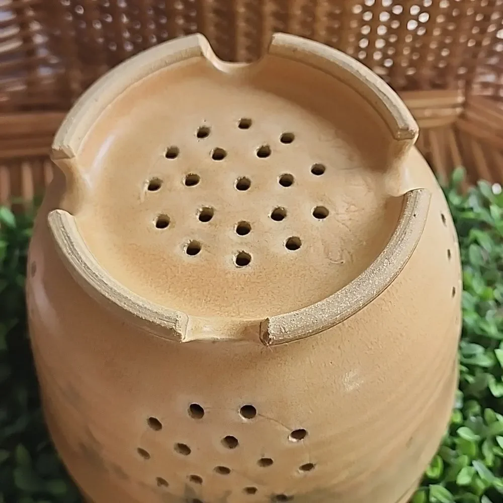 Vintage Art Pottery Berry Collander Jim Davis